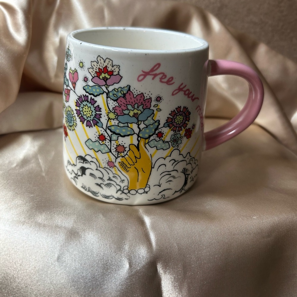 Rare Cath Kidston Floral Mug titled “free your mind “ with Pink Handle-